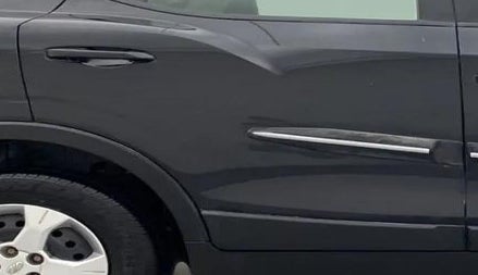2019 Mahindra XUV300 W6 1.2 PETROL, Petrol, Manual, 50,455 km, Right rear door - Minor scratches