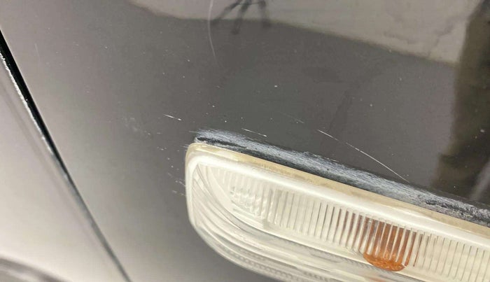 2019 Mahindra XUV300 W6 1.2 PETROL, Petrol, Manual, 50,455 km, Right fender - Size <= 2 inch