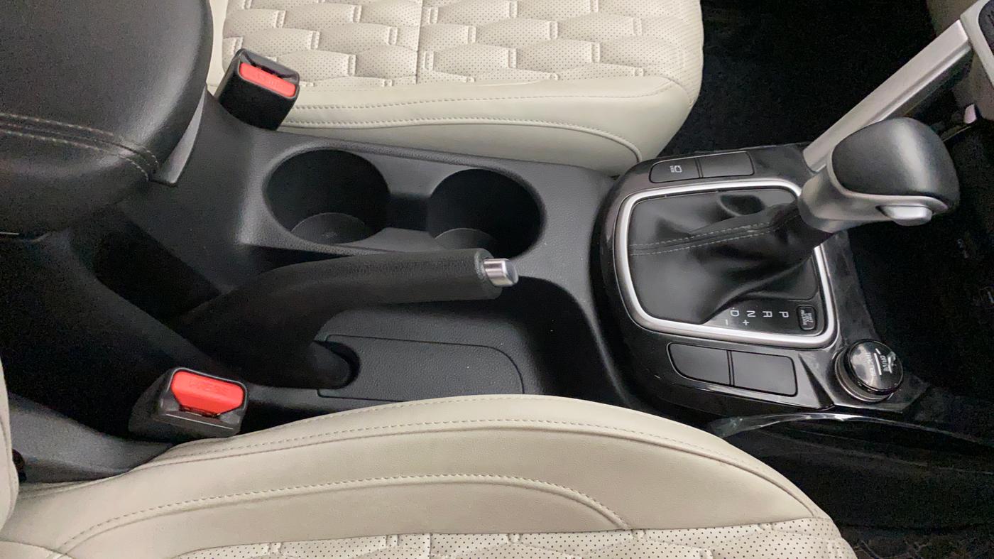 2022 KIA SELTOS HTX IVT 1.5 PETROL, Petrol, Automatic, 29,667 km, Gear Lever