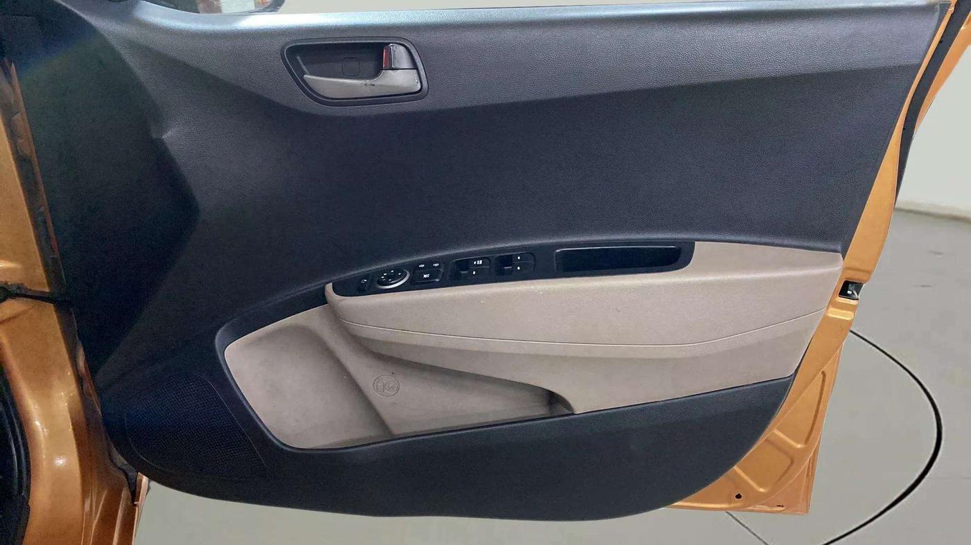 2015 Hyundai Grand i10 ASTA AT 1.2 KAPPA VTVT, Petrol, Automatic, 73,856 km, Driver Side Door Panels Control