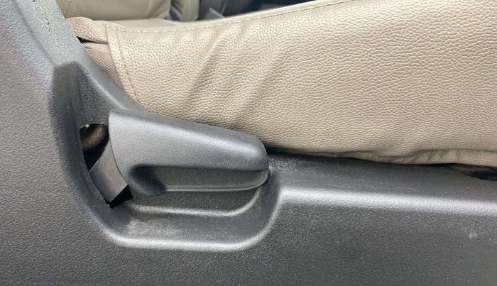 2015 Maruti Wagon R 1.0 VXI AMT, Petrol, Automatic, 87,271 km, Driver Side Adjustment Panel