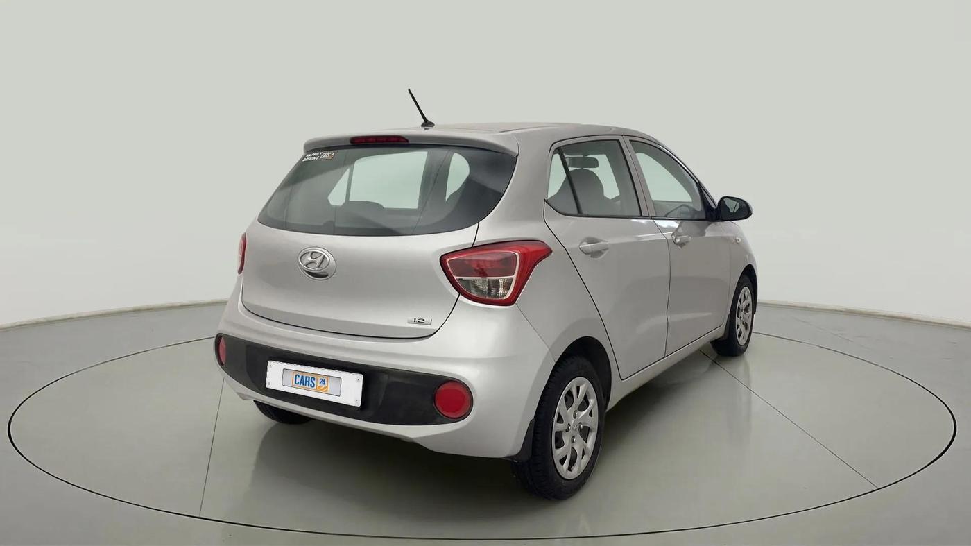 2017 Hyundai Grand i10 MAGNA 1.2 KAPPA VTVT, Petrol, Manual, 15,985 km, Right Back Diagonal