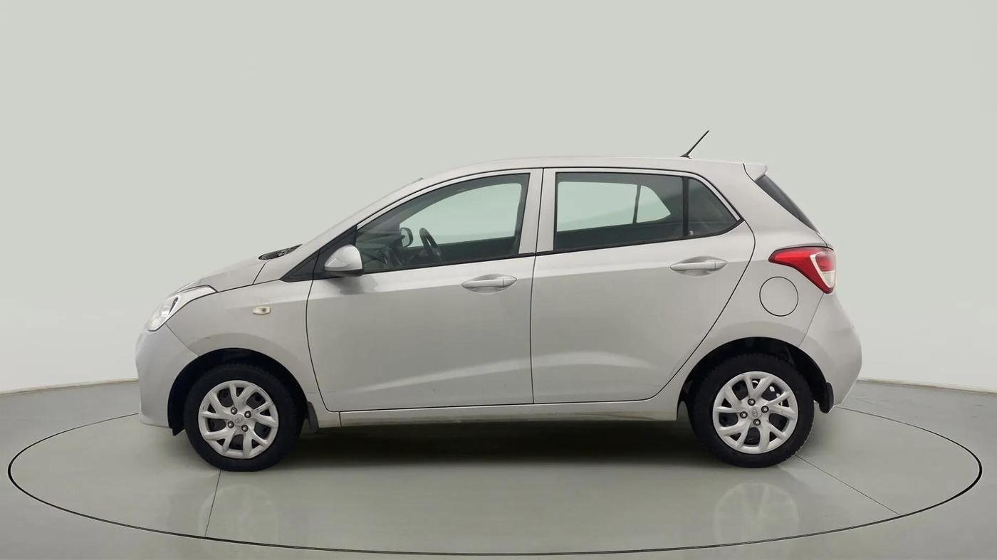 2017 Hyundai Grand i10 MAGNA 1.2 KAPPA VTVT, Petrol, Manual, 15,985 km, Left Side