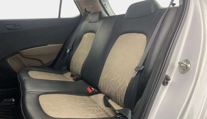 2017 Hyundai Grand i10 MAGNA 1.2 KAPPA VTVT, Petrol, Manual, 15,985 km, Right Side Rear Door Cabin