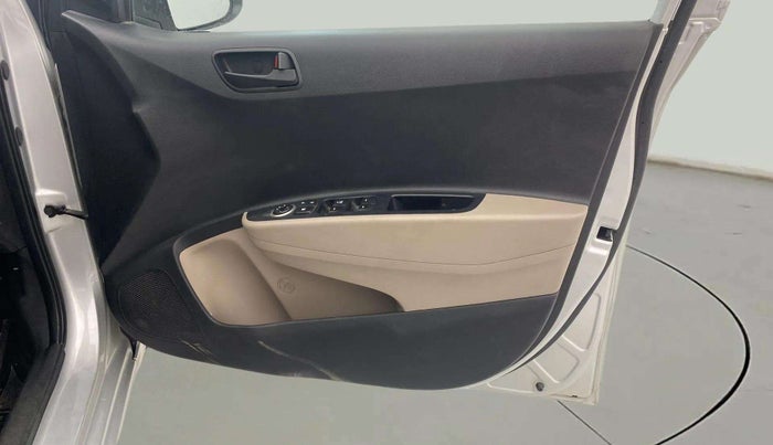 2017 Hyundai Grand i10 MAGNA 1.2 KAPPA VTVT, Petrol, Manual, 15,985 km, Driver Side Door Panels Control