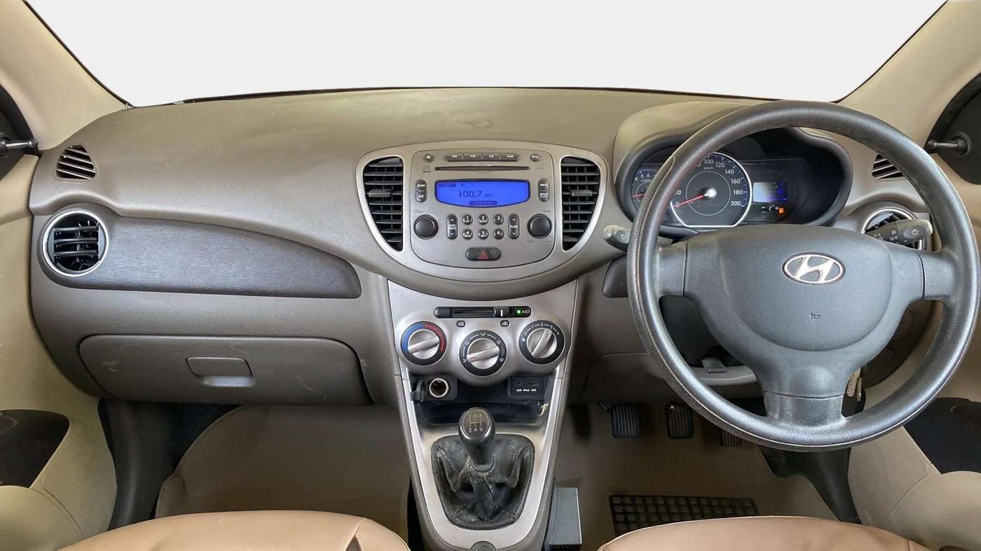 2014 Hyundai i10 SPORTZ 1.1, Petrol, Manual, 73,152 km, Dashboard