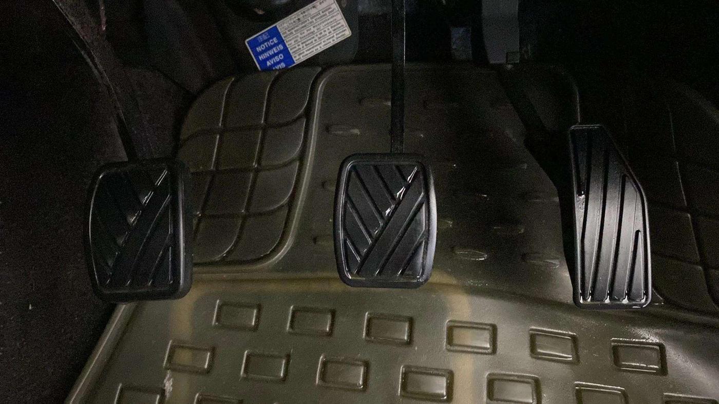 2019 Maruti Swift VXI, Petrol, Manual, 29,063 km, Pedals