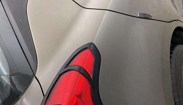 2019 Maruti Swift VXI, Petrol, Manual, 29,063 km, Right quarter panel - Paint has minor damage