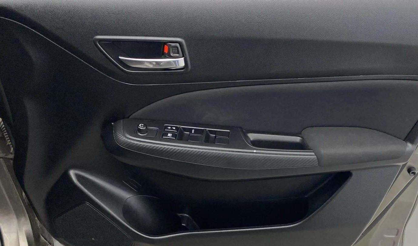 2019 Maruti Swift VXI, Petrol, Manual, 29,063 km, Driver Side Door Panels Control