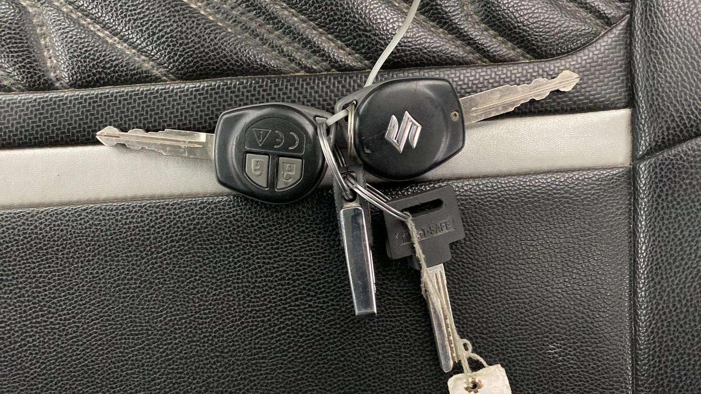 2019 Maruti Swift VXI, Petrol, Manual, 29,063 km, Key Close Up
