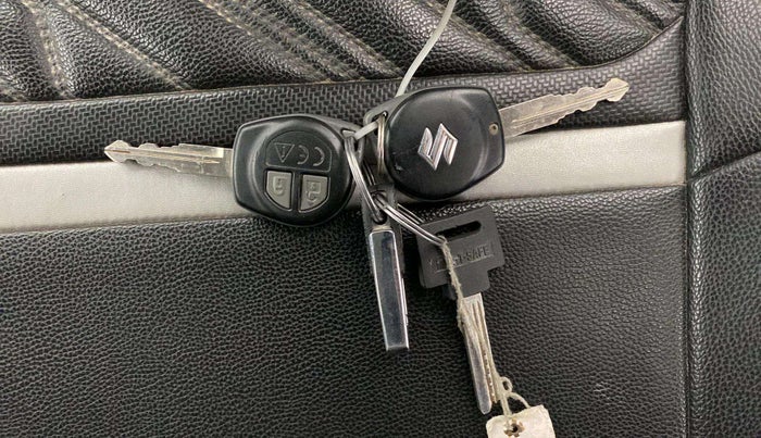 2019 Maruti Swift VXI, Petrol, Manual, 29,063 km, Key Close Up
