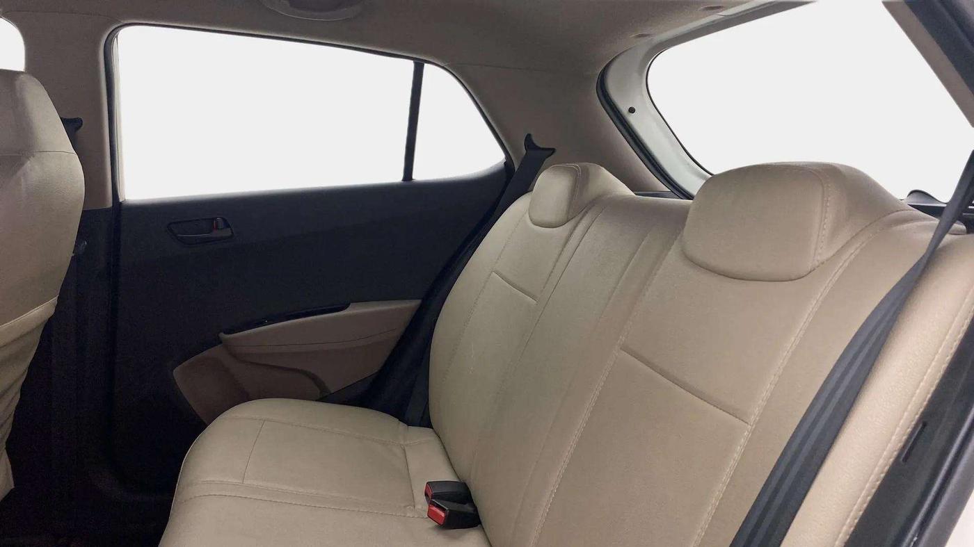 2016 Hyundai Grand i10 MAGNA 1.2 KAPPA VTVT, Petrol, Manual, 51,157 km, Right Side Rear Door Cabin