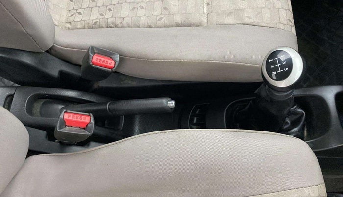 2015 Maruti Wagon R 1.0 VXI, Petrol, Manual, 30,580 km, Gear Lever
