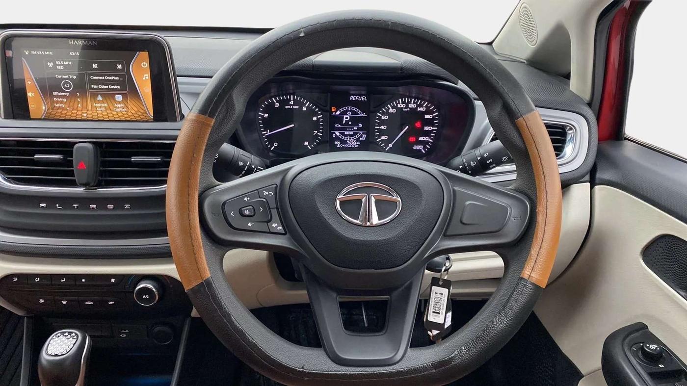 2023 Tata ALTROZ XMA Plus (S) DCT, Petrol, Automatic, 4,407 km, Steering Wheel Close Up