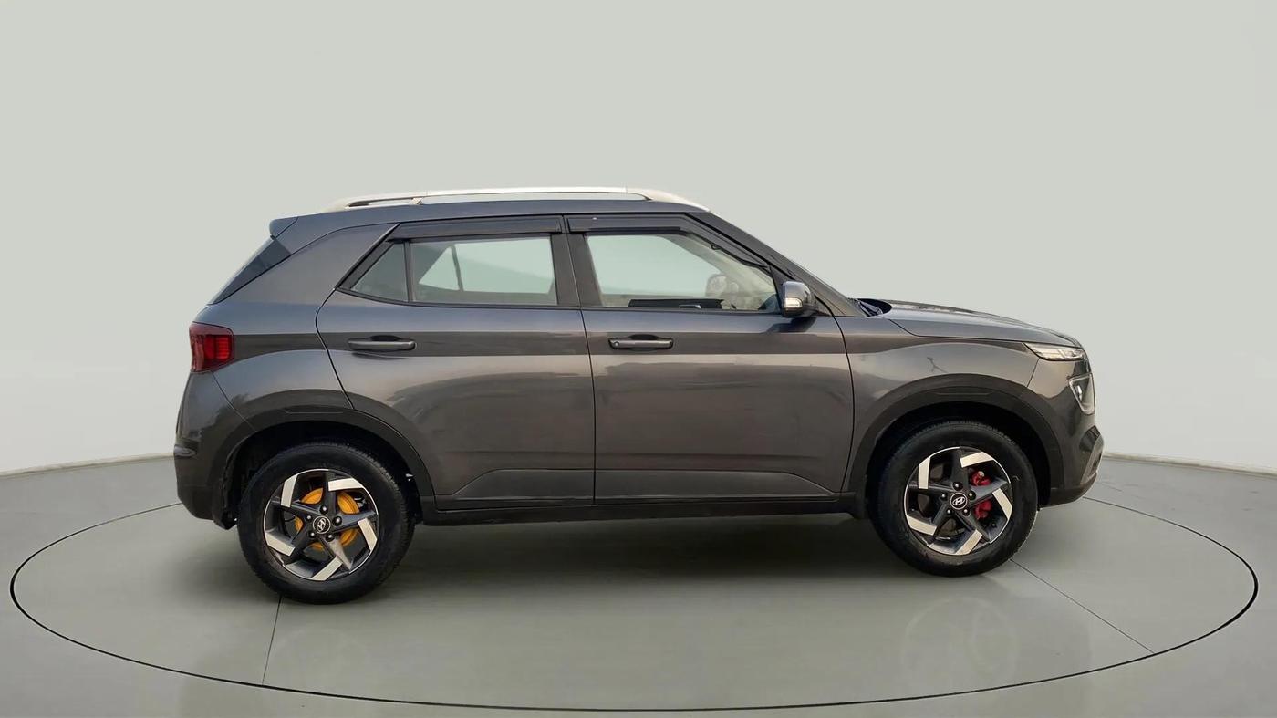 2020 Hyundai VENUE SX 1.5 CRDI, Diesel, Manual, 47,078 km, Right Side View