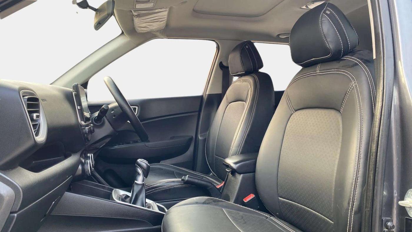 2020 Hyundai VENUE SX 1.5 CRDI, Diesel, Manual, 47,078 km, Right Side Front Door Cabin