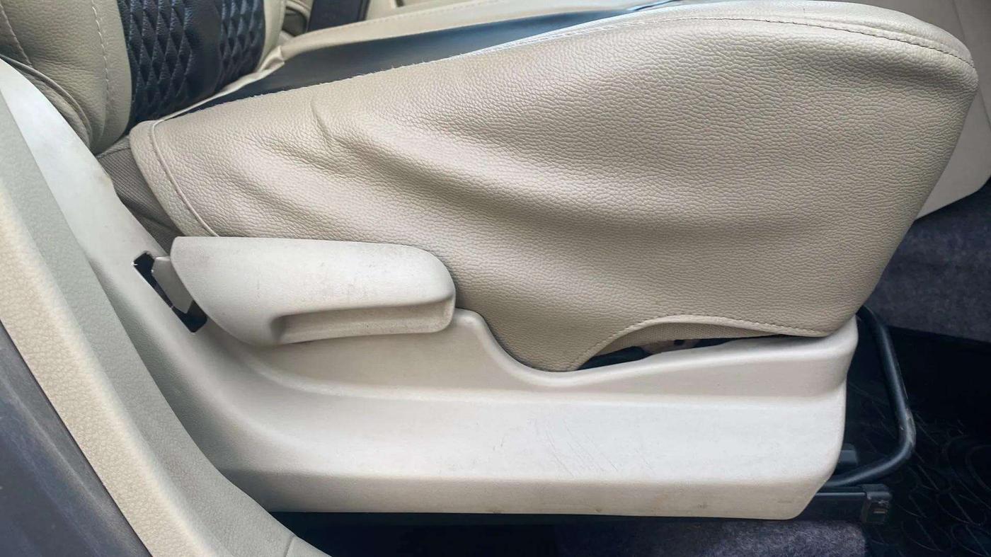 2019 Maruti Celerio VXI AMT, Petrol, Automatic, 36,564 km, Driver Side Adjustment Panel
