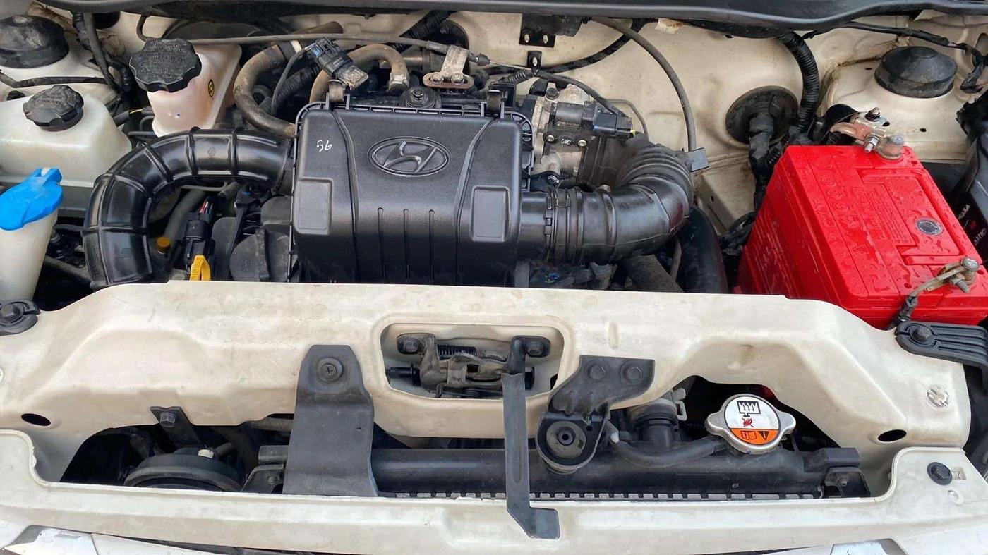 2017 Hyundai Eon MAGNA +, Petrol, Manual, 17,813 km, Open Bonet