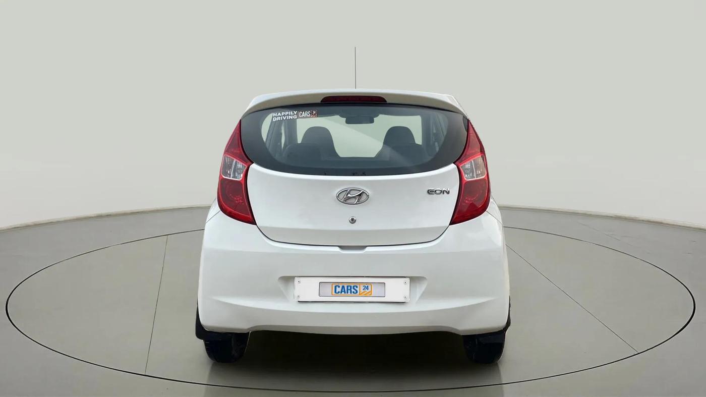 2017 Hyundai Eon MAGNA +, Petrol, Manual, 17,813 km, Back/Rear