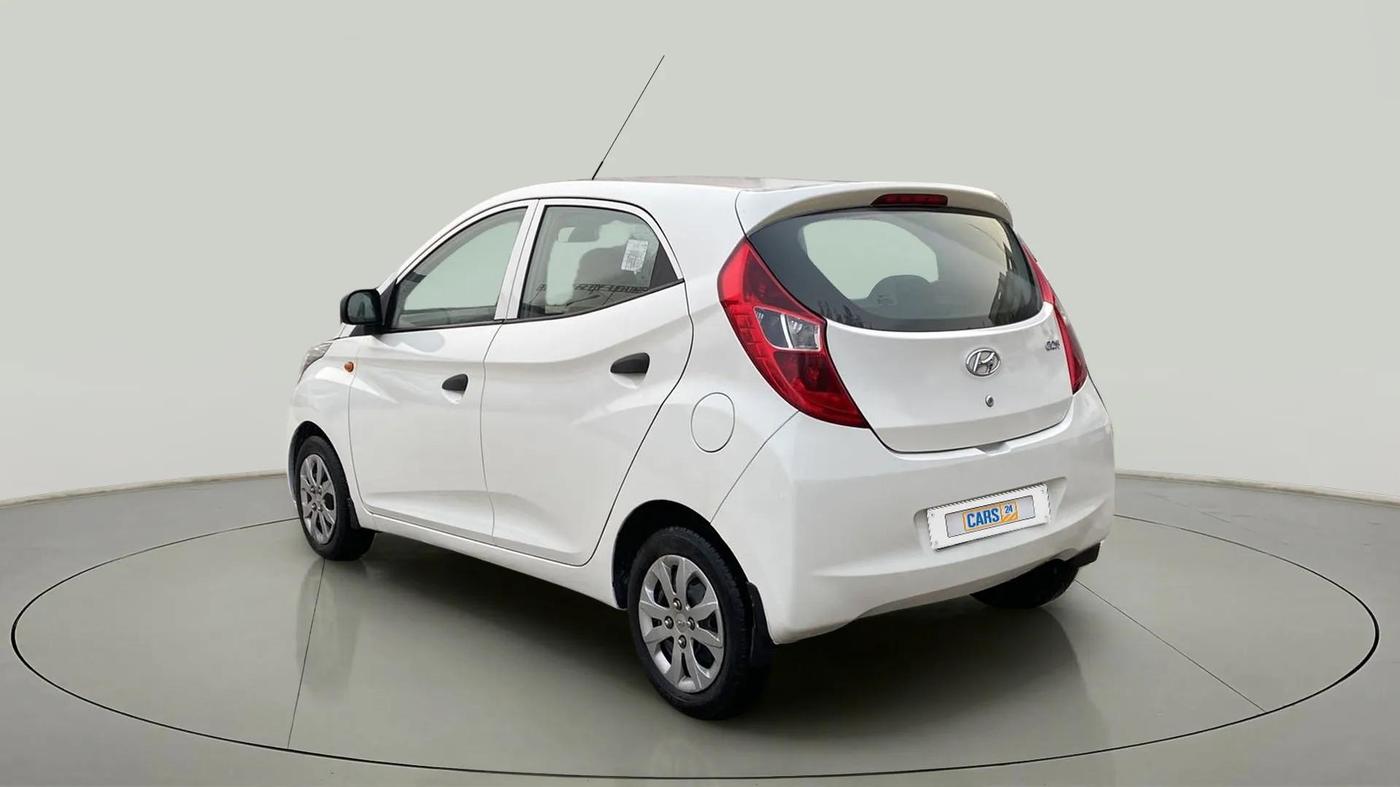 2017 Hyundai Eon MAGNA +, Petrol, Manual, 17,813 km, Left Back Diagonal