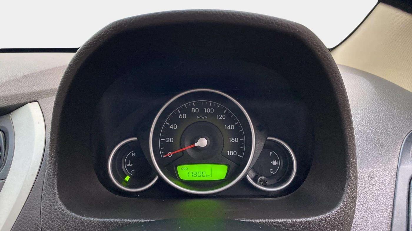 2017 Hyundai Eon MAGNA +, Petrol, Manual, 17,813 km, Odometer Image