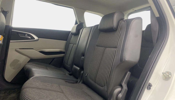 2022 KIA CARENS PRESTIGE 1.5 PETROL 7 STR, Petrol, Manual, 20,408 km, Right Side Rear Door Cabin