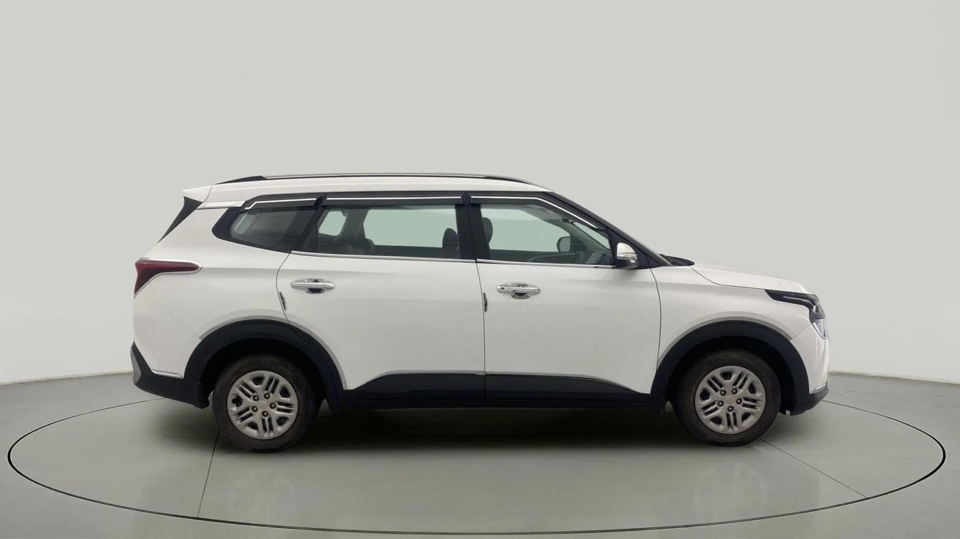 2022 KIA CARENS PRESTIGE 1.5 PETROL 7 STR, Petrol, Manual, 20,408 km, Right Side View