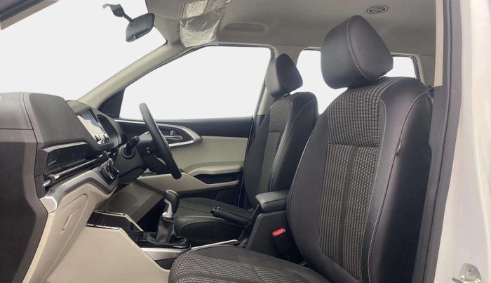 2022 KIA CARENS PRESTIGE 1.5 PETROL 7 STR, Petrol, Manual, 20,408 km, Right Side Front Door Cabin