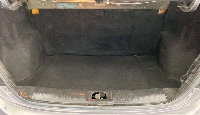 2014 Maruti Swift Dzire VXI, Petrol, Manual, 94,928 km, Boot Inside