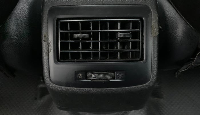 2016 Hyundai Grand i10 1.2 ASTA (O) AT, Petrol, Automatic, Rear AC Vents