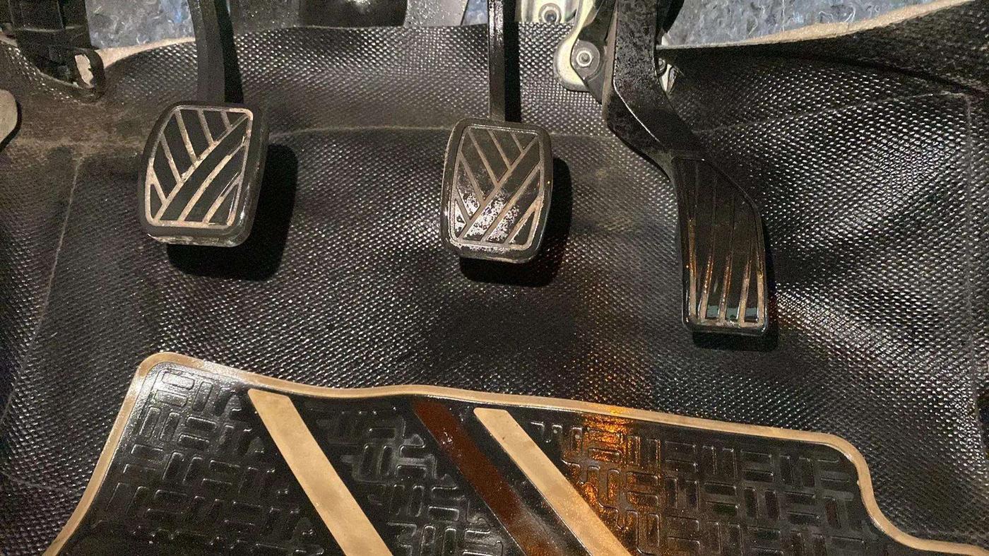 2022 Maruti Ciaz ALPHA 1.5 SHVS PETROL, Petrol, Manual, 54,559 km, Pedals