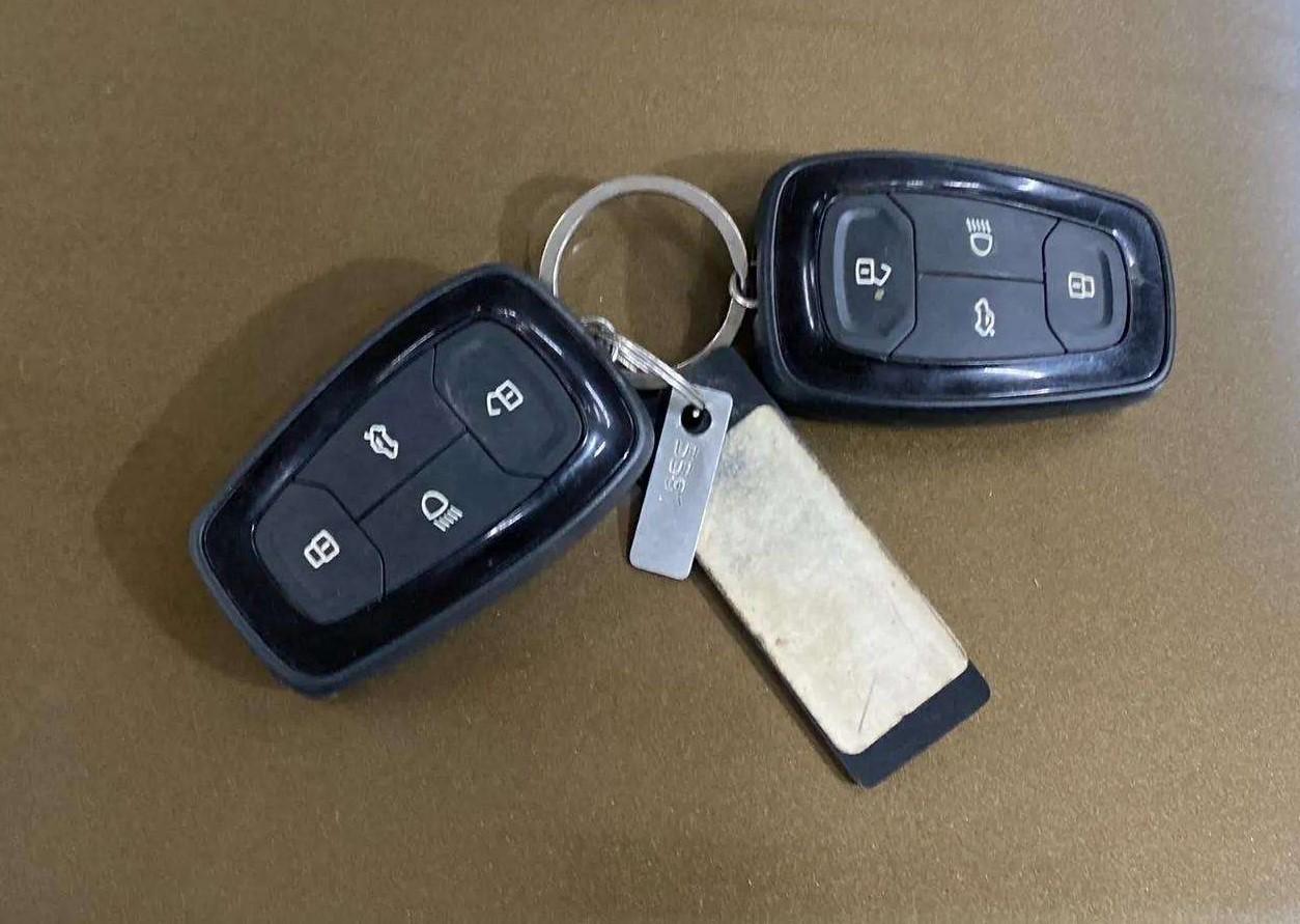 2023 Tata PUNCH ACCOMPLISHED DAZZLE SUNROOF CNG MT, CNG, Manual, 17,215 km, Key Close Up