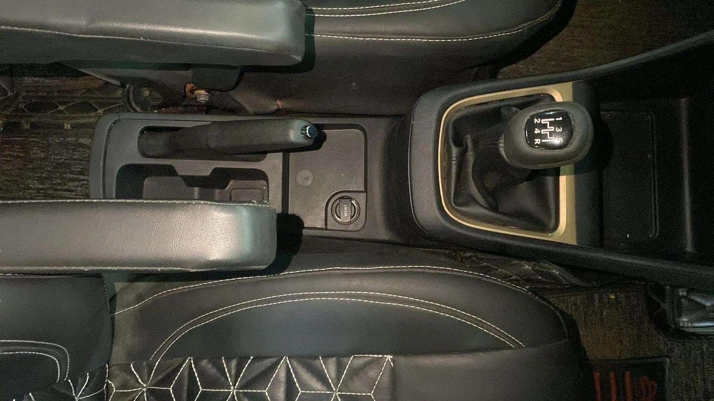 2023 Tata PUNCH ACCOMPLISHED DAZZLE SUNROOF CNG MT, CNG, Manual, 17,215 km, Gear Lever