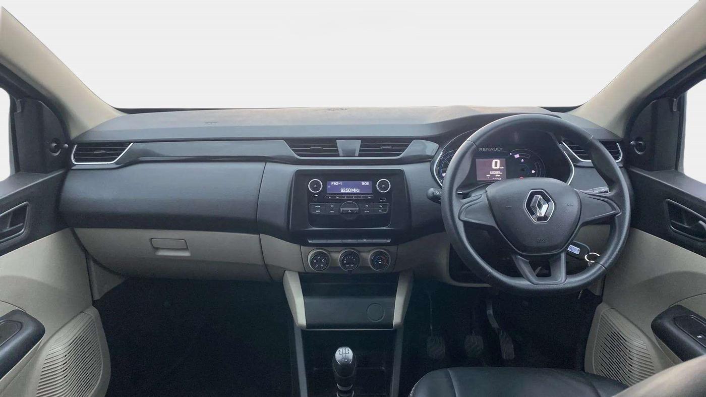 2019 Renault TRIBER RXL MT, Petrol, Manual, 60,120 km, Dashboard