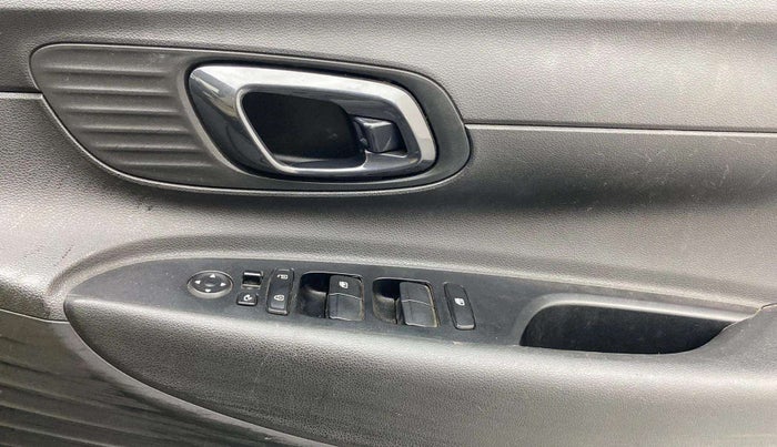 2021 Hyundai NEW I20 SPORTZ 1.2 MT, Petrol, Manual, 52,514 km, Driver Side Door Panels Control