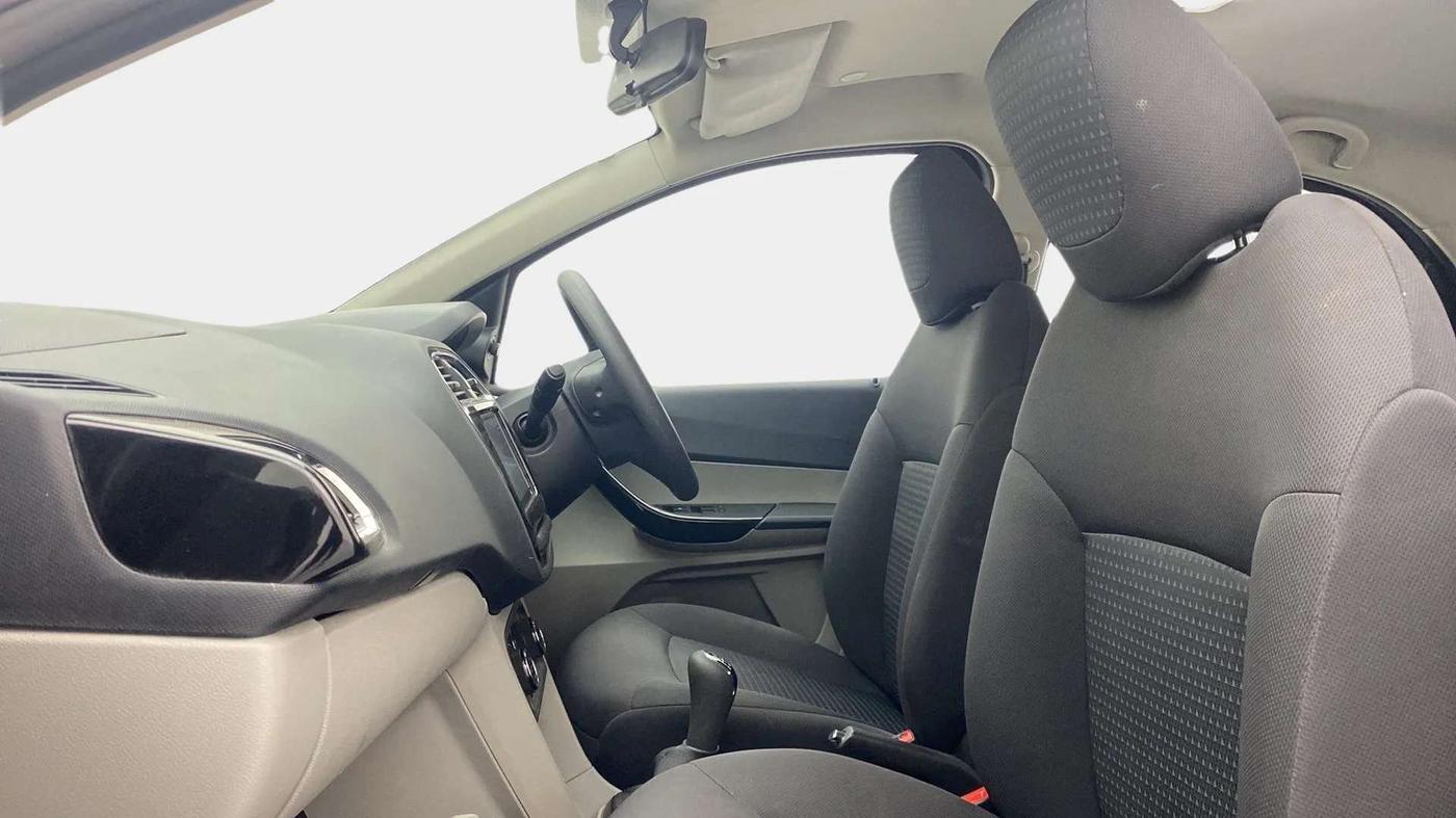 2018 Tata Tiago XZ PETROL, Petrol, Manual, 22,375 km, Right Side Front Door Cabin