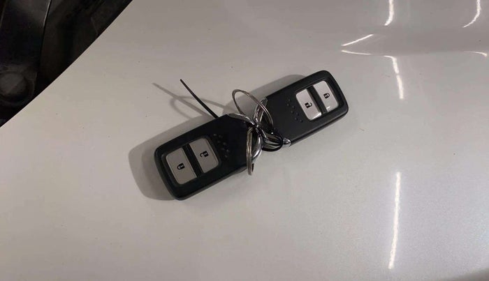 2018 Honda BR-V 1.5L I-VTEC V, Petrol, Manual, 35,770 km, Key Close Up