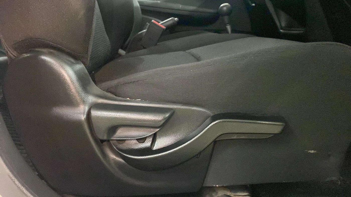 2018 Honda BR-V 1.5L I-VTEC V, Petrol, Manual, 35,770 km, Driver Side Adjustment Panel