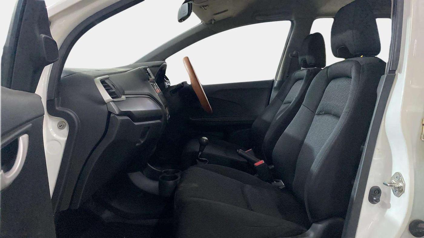 2018 Honda BR-V 1.5L I-VTEC V, Petrol, Manual, 35,770 km, Right Side Front Door Cabin