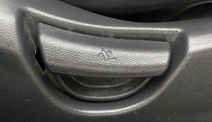 2015 Hyundai Grand i10 ASTA AT 1.2 KAPPA VTVT, Petrol, Automatic, 29,390 km, Driver Side Adjustment Panel