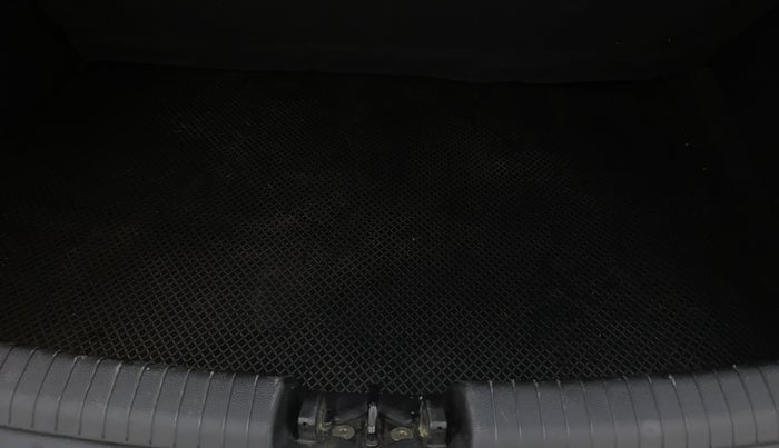 2015 Hyundai Grand i10 ASTA AT 1.2 KAPPA VTVT, Petrol, Automatic, 29,390 km, Boot Inside