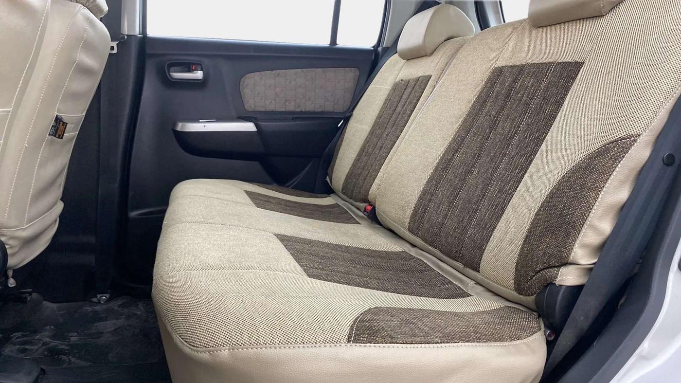2015 Maruti Wagon R 1.0 VXI, Petrol, Manual, 62,620 km, Right Side Rear Door Cabin