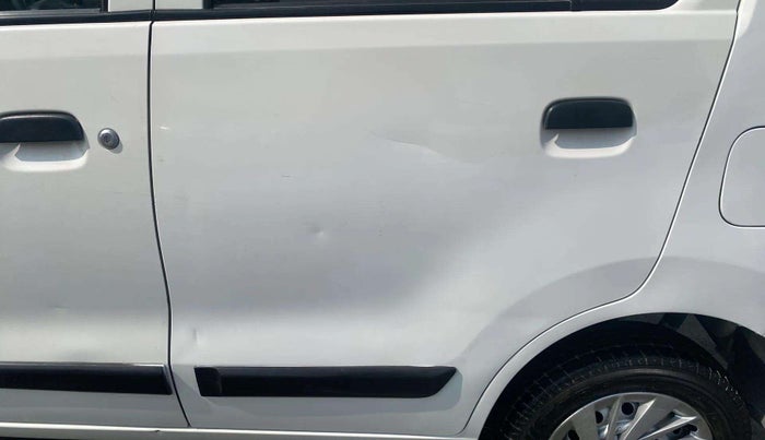 2014 Maruti Wagon R 1.0 LXI, Petrol, Manual, 52,532 km, Rear left door - Slightly dented