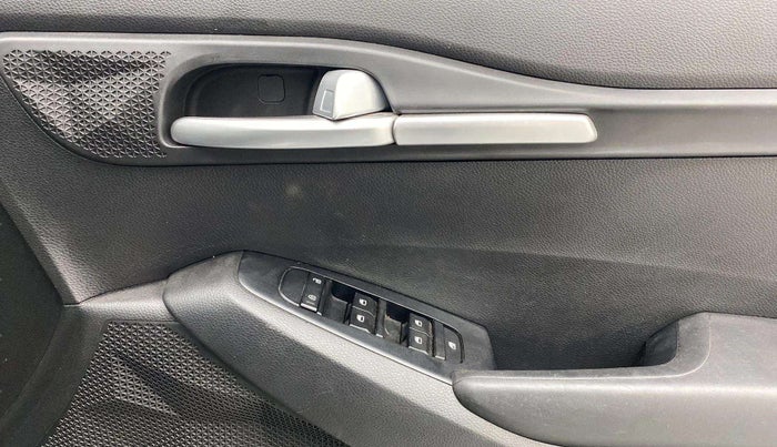 2021 KIA SELTOS HTE 1.5 DIESEL, Diesel, Manual, 65,367 km, Driver Side Door Panels Control