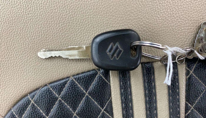 2019 Maruti Dzire LDI, Diesel, Manual, 81,319 km, Key Close Up