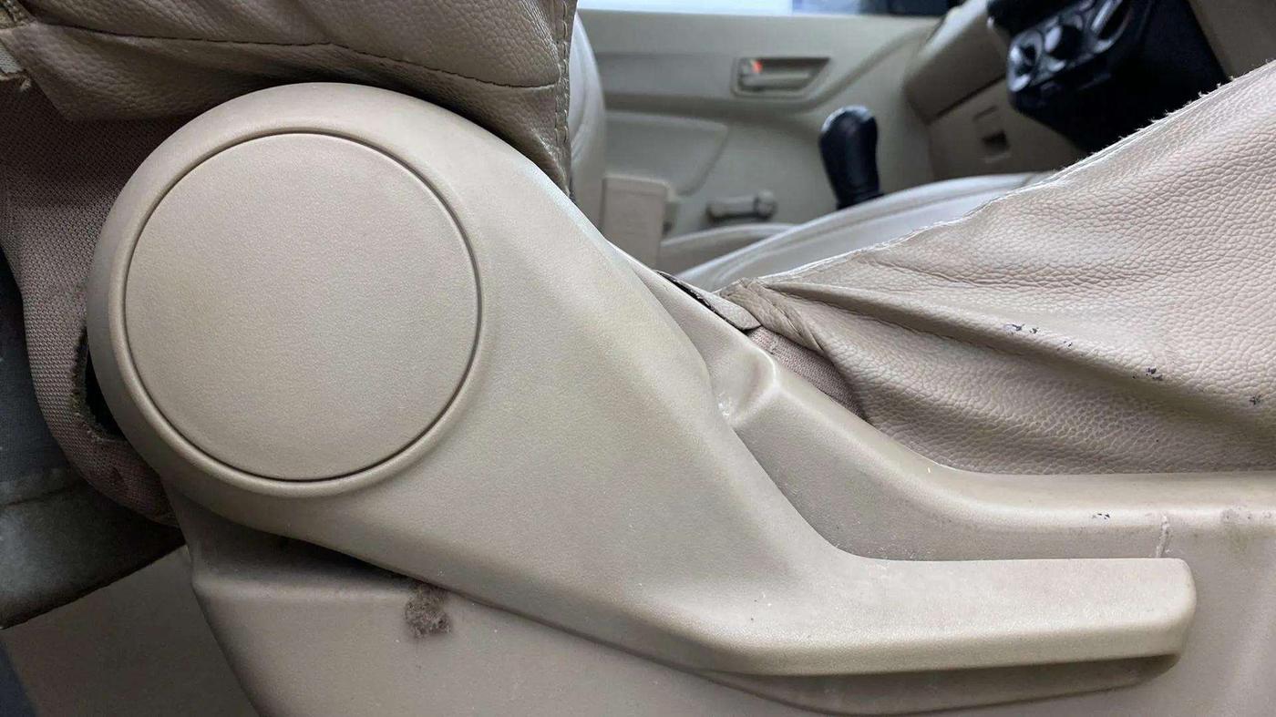 2019 Maruti Dzire LDI, Diesel, Manual, 81,319 km, Driver Side Adjustment Panel