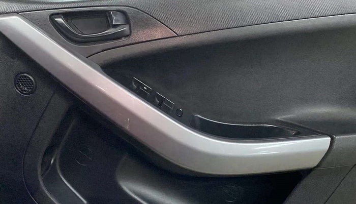 2020 Tata NEXON XM PETROL, Petrol, Manual, 74,571 km, Driver Side Door Panels Control