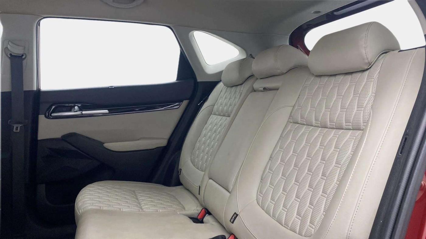 2019 KIA SELTOS HTX 1.5 PETROL, Petrol, Manual, 32,711 km, Right Side Rear Door Cabin