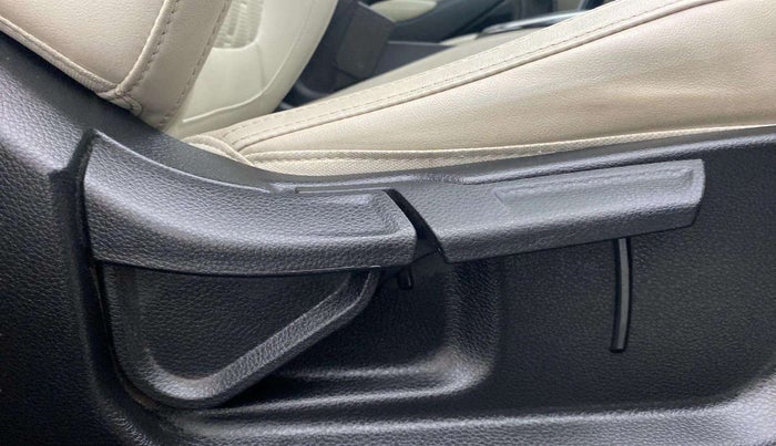 2019 KIA SELTOS HTX 1.5 PETROL, Petrol, Manual, 32,711 km, Driver Side Adjustment Panel