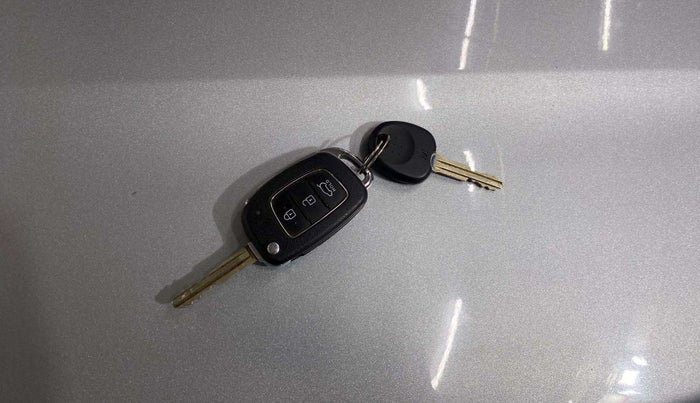 2019 Hyundai Elite i20 SPORTZ PLUS 1.2, Petrol, Manual, 26,396 km, Key Close Up
